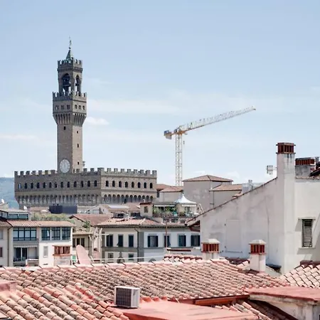 公寓 Ponte Vecchio Newly Restyled Flat, Walk Everywhere 佛罗伦萨